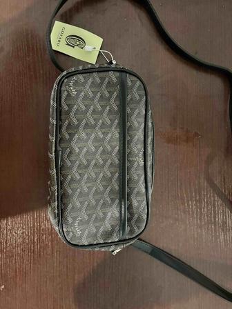 Продам сумку goyard