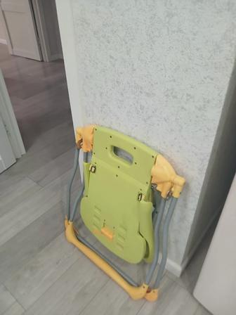 Продам детский стульчик для кормления, складывается, раскладывается удобный