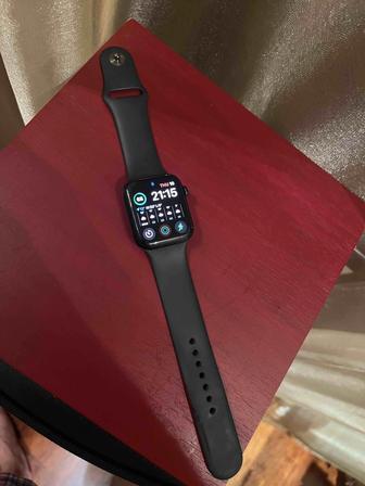 Apple Watch SE 2 (45mm)