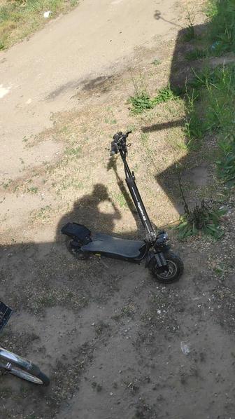Продам электросамокат