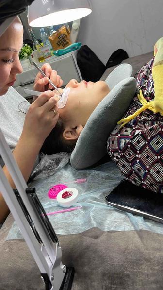 Сдается место наращивание ресниц