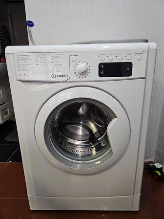 Стиральная машина Indesit IWSE6105