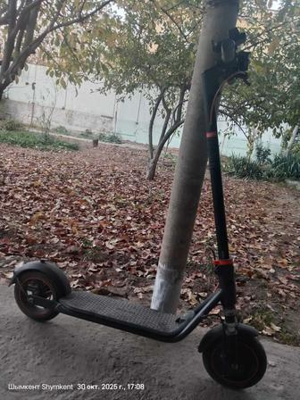 Продам электросамокат