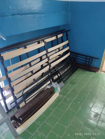 Продам двухъярусную кровать