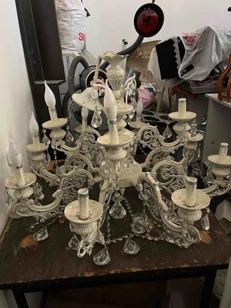 Продам люстры