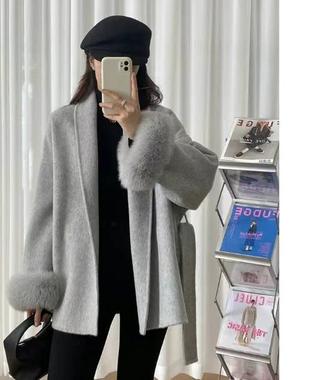 Пальто м- л размер