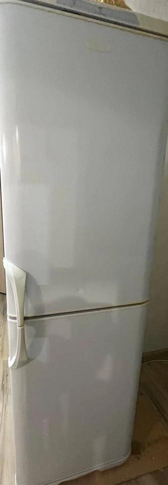 Продам холодильник