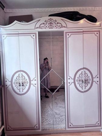 Продам спальный гарнитур