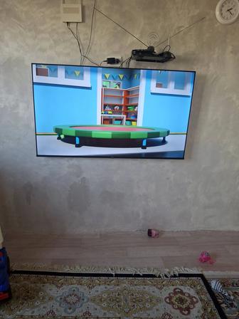 Продам телевизор большой смарт