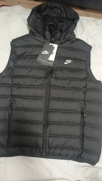Продам мужской безрукавка