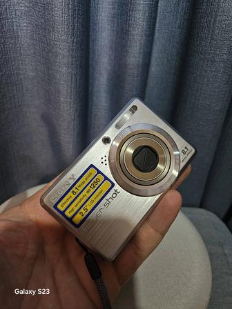 Цифровой фотоаппарат Sony Cuber-shot