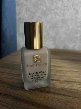 ESTEE LAUDER тональный крем