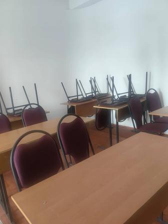 Срочно продаю парты и стулья