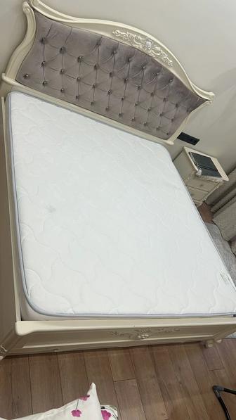 Кровать и матрасы