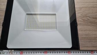 Продам яркий светодиодный LED прожектор