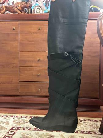 Продам сапоги новые! Италия!