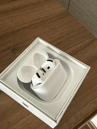 AirPods 4