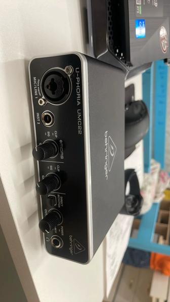 Звуковая карта BEHRINGER U-PHORIA UMC22