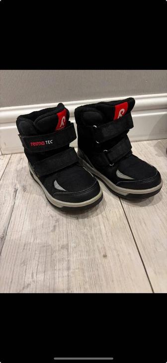 Продам детские ботинки зимние Reima