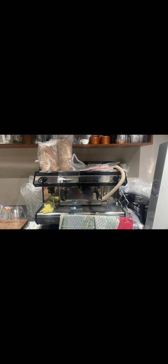 Продаю кофемашину