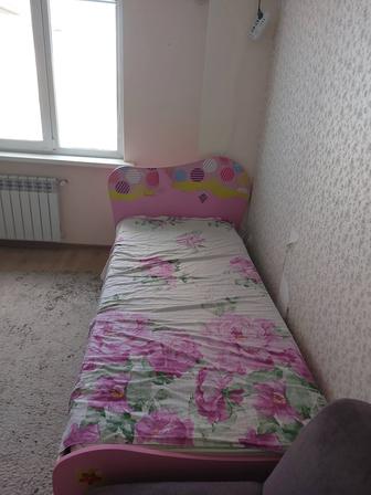 Кровать