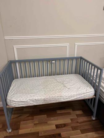 Кровать детская с матрасом