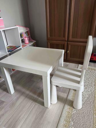 Продам детский стул и стол Ikea