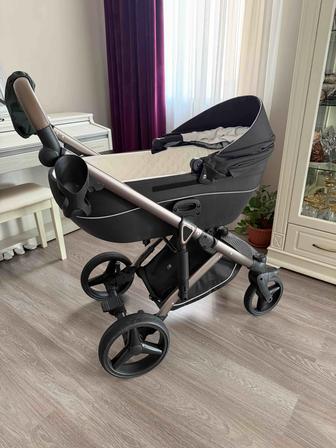 Продам коляску kidilo f3