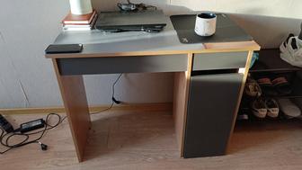 Продам стол