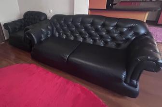Продам кожаный раскладной диван с креслом