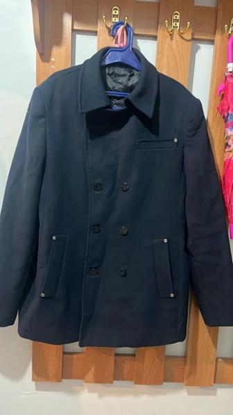 Мужское пальто осень ,темно синий