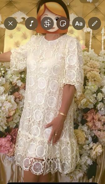 Платье женское в отличном состоянии