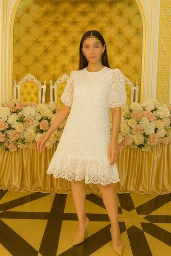 Платье женское в отличном состоянии