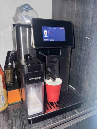DeLonghi ECAM 610. PrimaDonna Soul