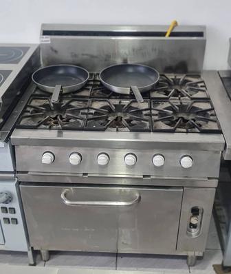 Производственная газовая плита на 6 конфорок с духовкой.