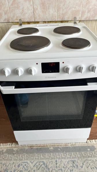 Срочно продам электро плиту с духовкой