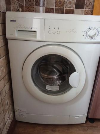 Продам стиральную машину Zanussi ZWF 185W