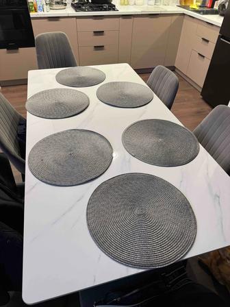 Срочно продам стол