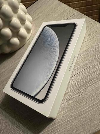 Смартфон Apple iPhone XR 128Gb White