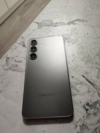 Продаю срочно Samsung s24 256gb