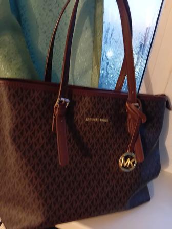 Продам сумку Michael Kors