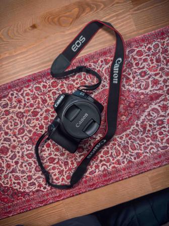 Canon EOS 250D