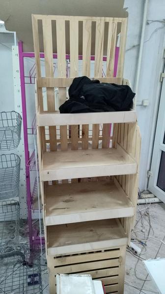 Стеллажи для магазина сетчатые деревянные полка торговая