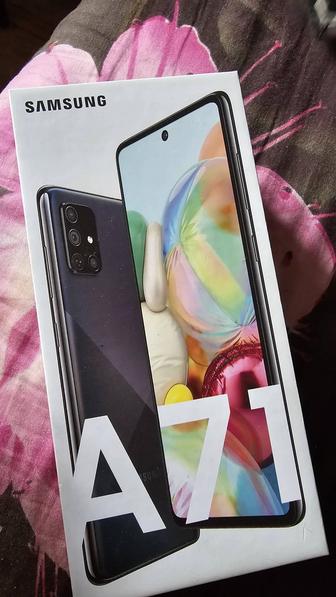 Продам смартфон Samsung A71 128 gb