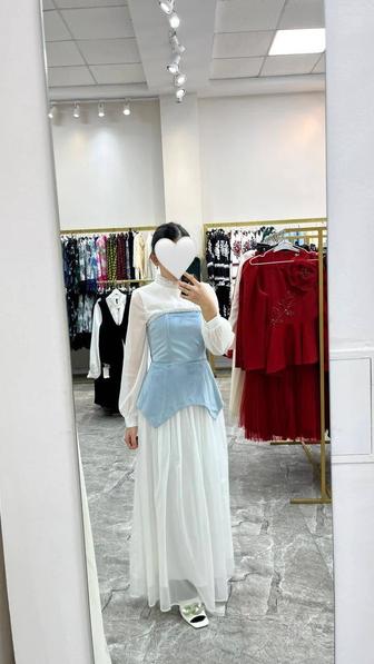 Платье с корсетом