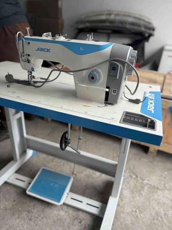 Швейная машина