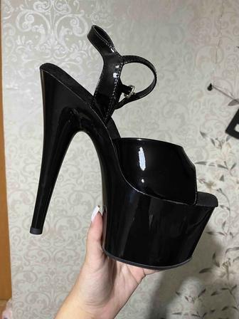 Туфли Pleaser для танцев, стрипы