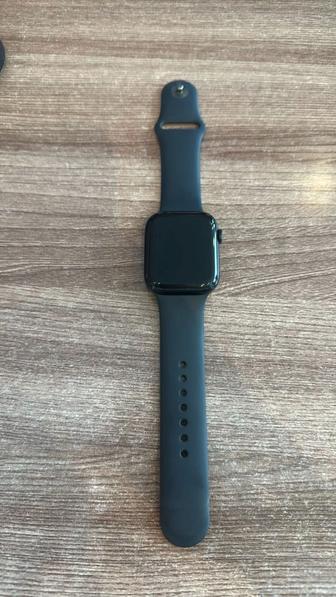 Продам Apple Watch 7