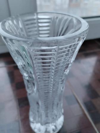 Ваза для цветов хрусталь.