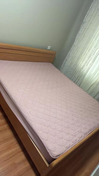 Продам кровать, деревянная